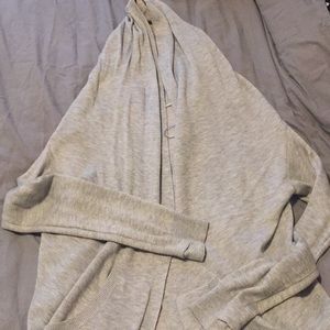 Lululemon lightweight sweater Sz 6 Grey